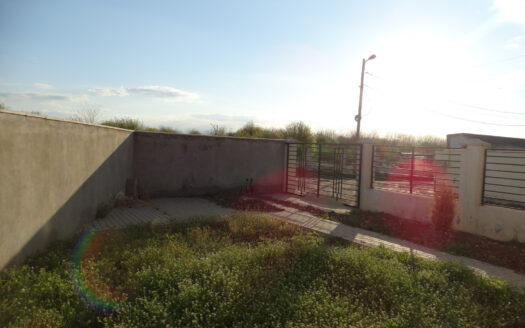 Vila P+1, in micro-ansamblu Voluntari_Metro, Benzinaria Rompetrol