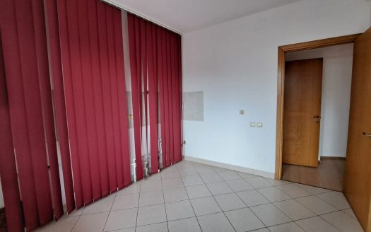 GM1678 Inchiriere Apartament 4 Camere Universitate – Ideal pentru Birouri