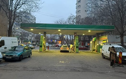 Închiriere spațiu comercial renovat – Berceni, lângă benzinăria Mol