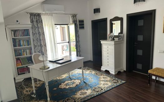 GM1731Casă de vânzare în Ogrezeni – Proprietate premium, mobilată