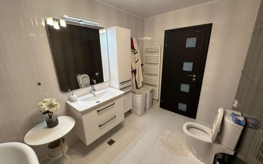 GM1731Casă de vânzare în Ogrezeni – Proprietate premium, mobilată