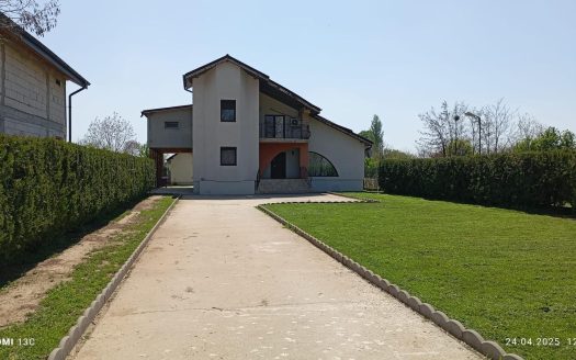 GM1731Casă de vânzare în Ogrezeni – Proprietate premium, mobilată