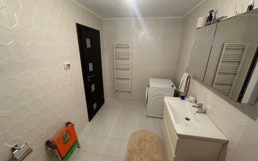 GM1731Casă de vânzare în Ogrezeni – Proprietate premium, mobilată
