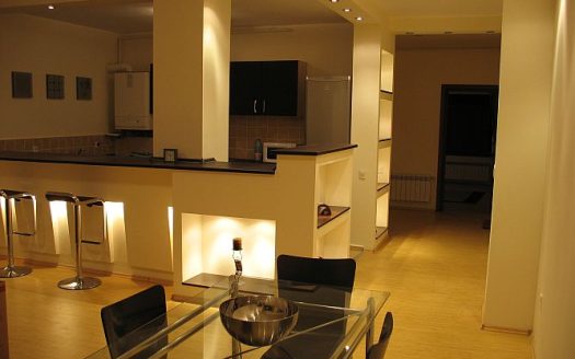 Apartament spațios 81 mp Romana-Polona- Bloc 2007