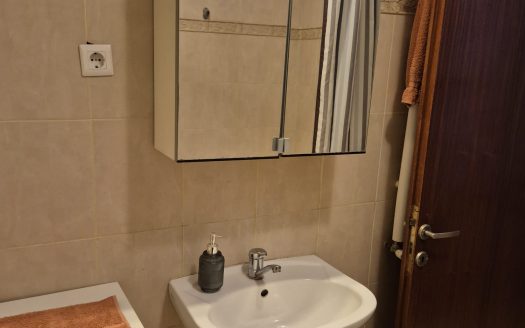 Apartament spațios 81 mp Romana-Polona- Bloc 2007